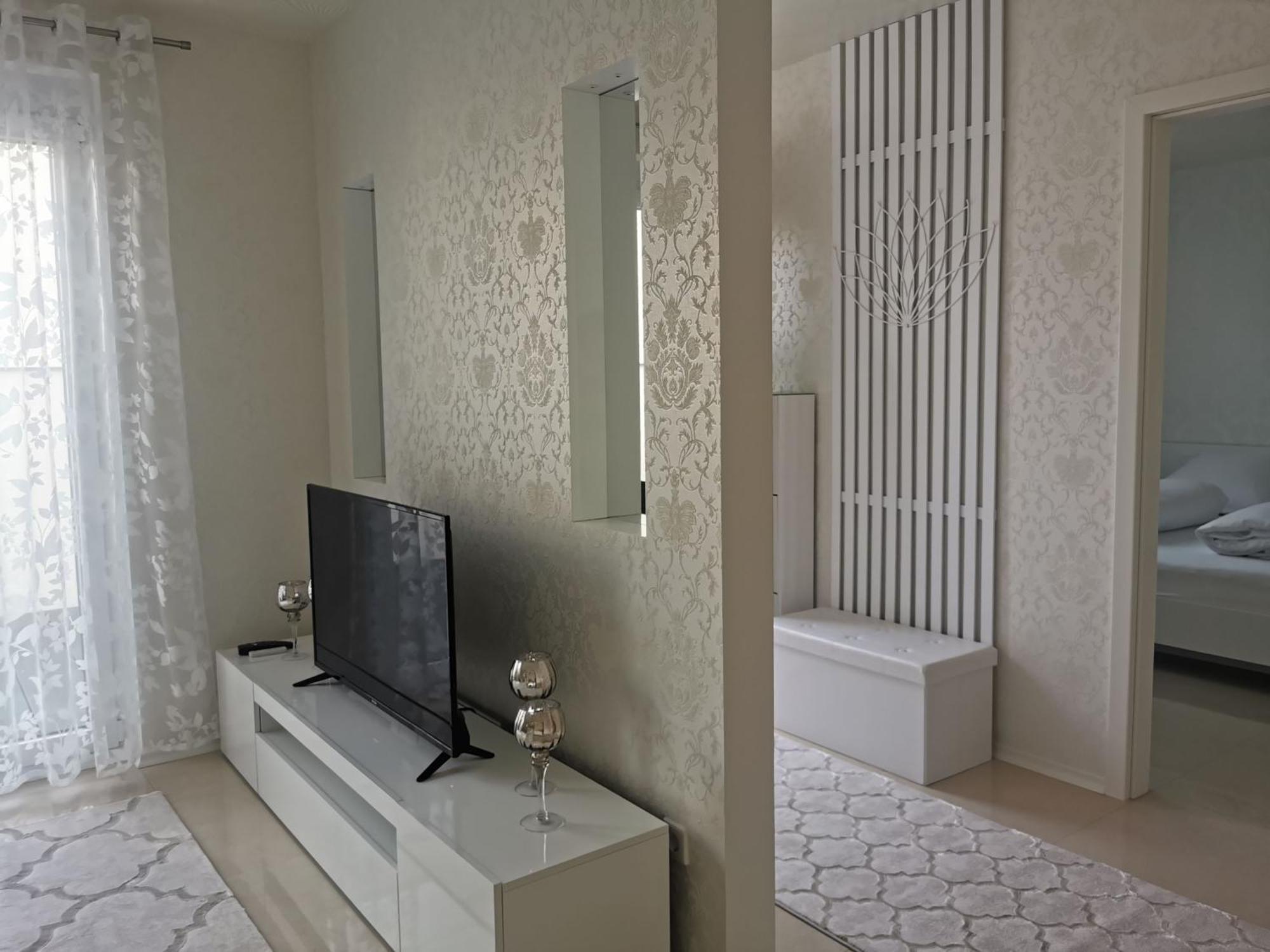 Ferienwohnung Edelweiss รูสท์ ภายนอก รูปภาพ